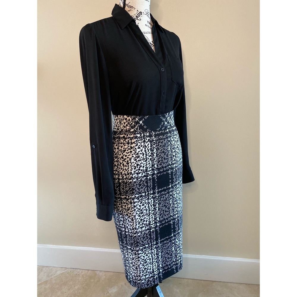 Antonio Melani Black and white pencil skirt